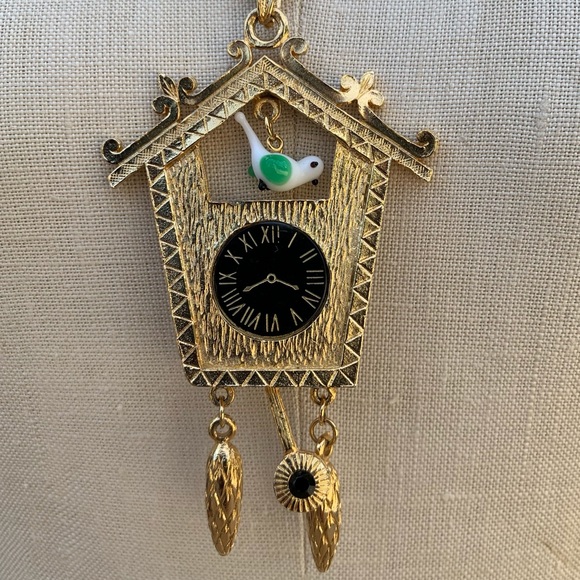 Vintage Madeira Creations Cuckoo Clock Necklace - Picture 2 of 6